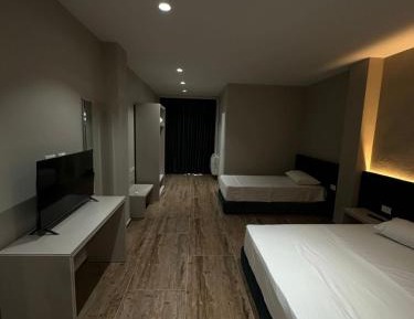 Deluxe Family Room