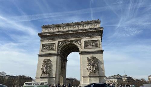 One-Bedroom Apartment with Balcony