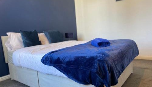 Deluxe Queen Room