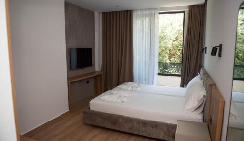 Twin Room with Mountain View