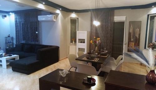 Three-Bedroom Superior Apartment