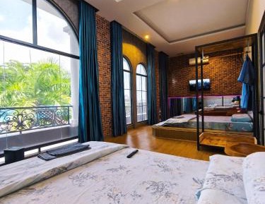 Quadruple Room with Balcony