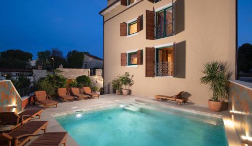 Deluxe Villa