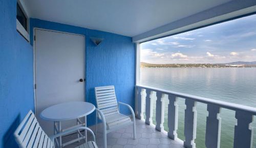 Double Suite with Lake View