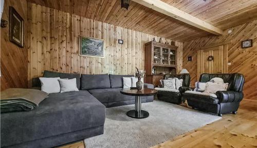 Five-Bedroom Holiday Home