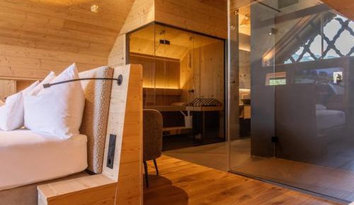 Superior King Suite