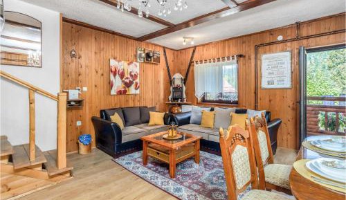 Three-Bedroom Vacation Home 