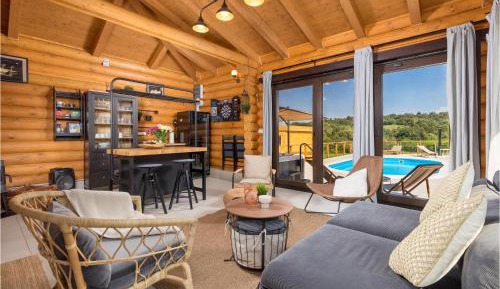 Three-Bedroom Vacation Home 