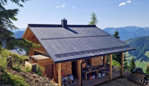 Three-Bedroom Holiday Home 