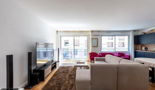 Two-Bedroom Deluxe Apartment with Balcony