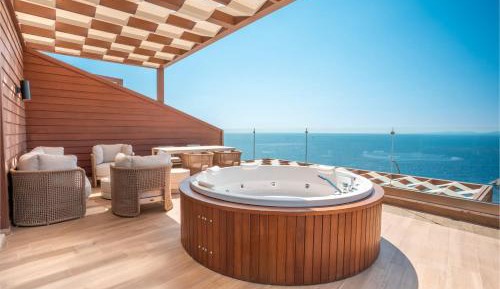 Double or Twin Room with Sea View