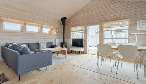 Three-Bedroom Holiday Home 
