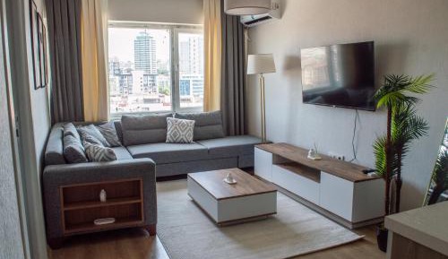 One-Bedroom Apartment with City View