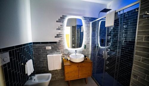 Deluxe One-Bedroom Apartment with City View