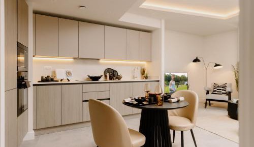 One-Bedroom Apartment with Balcony
