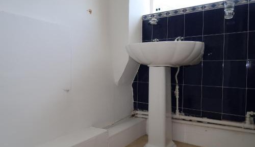 Single Room with Private Bathroom