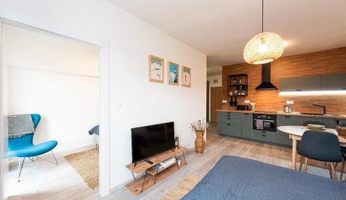 One-Bedroom Apartment