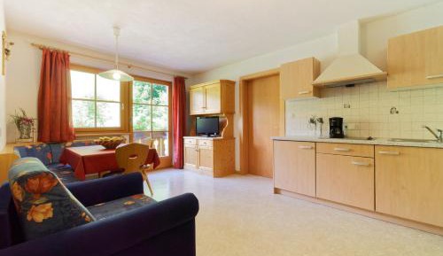 Superior One-Bedroom Apartment with Balcony