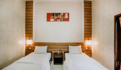 Double or Twin Room with Private Bathroom