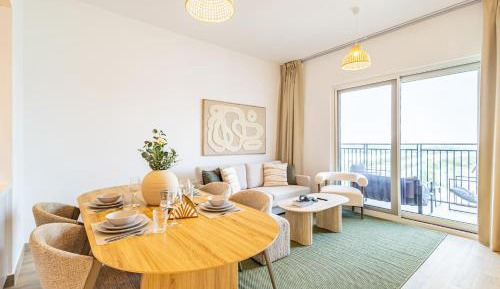 Two-Bedroom Deluxe Apartment with Balcony