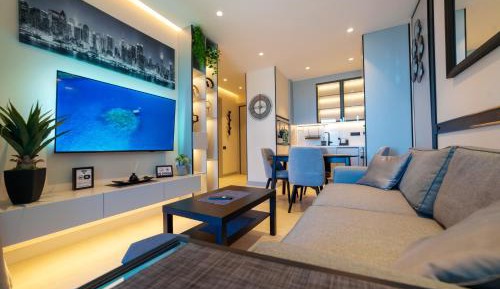 Two-Bedroom Apartment with Sea View
