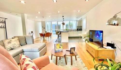 Three-Bedroom Premium Apartment