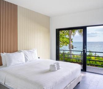 Deluxe Double Room with Balcony and Sea View