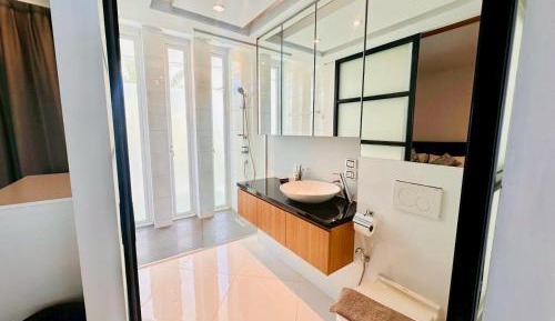Two-Bedroom Apartment with Ocean View