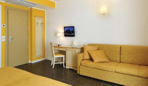 Quadruple Room with Sea View