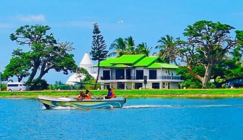 Triple Room with Lake View