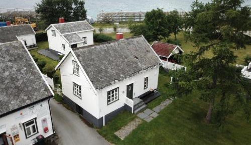 Three-Bedroom Vacation Home 