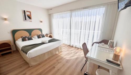 Queen Room with Balcony