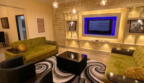 Deluxe Double Room (2 Adults + 1 Child)