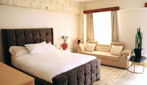 Studio Apartment with Balcony