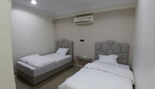 Room #1471196902