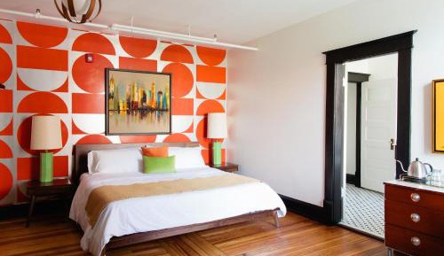 King Balcony Suite - The New Yorker