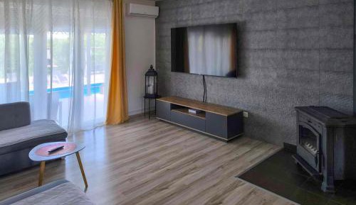 Three-Bedroom Holiday Home 