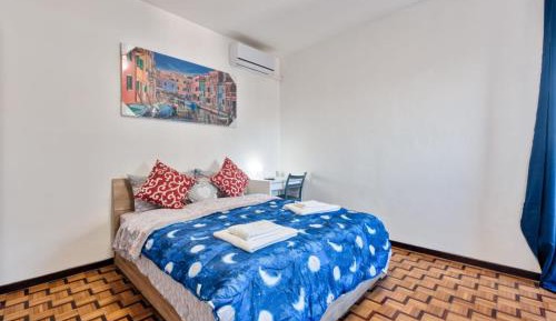 Room #1473926103