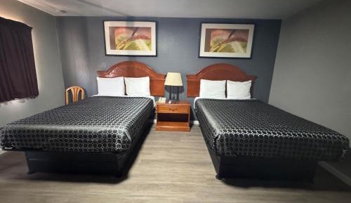 Standard Queen Room