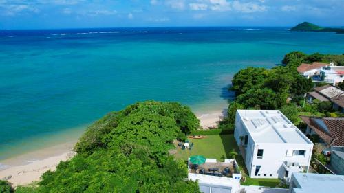 Villa - Beach Front