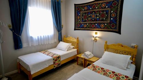 Double or Twin Room with Private Bathroom