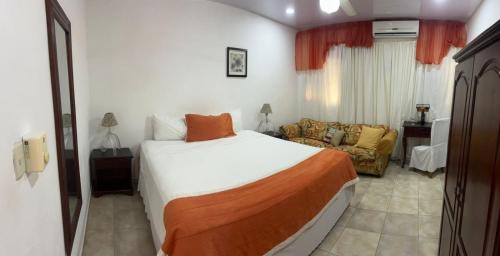 Deluxe Studio