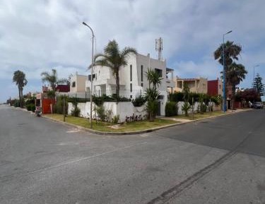 Villa - Beach Front