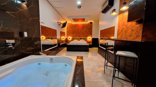 King Room with Spa Bath