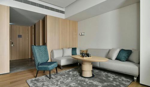 Junior King Suite with Sofa Bed and City View