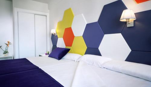 Double or Twin Room (2 Adults)