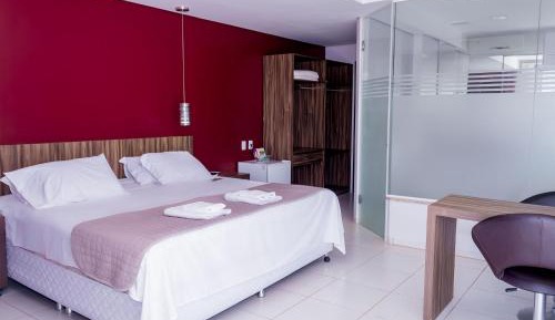Deluxe Suite with Spa Bath