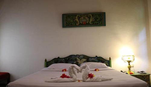 Deluxe Double or Twin Room with Pool Access