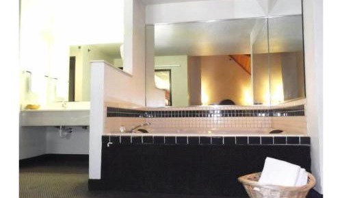 King Room with Spa Bath