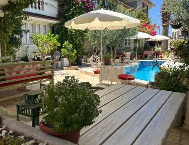 Double Room with Balcony and Sea View